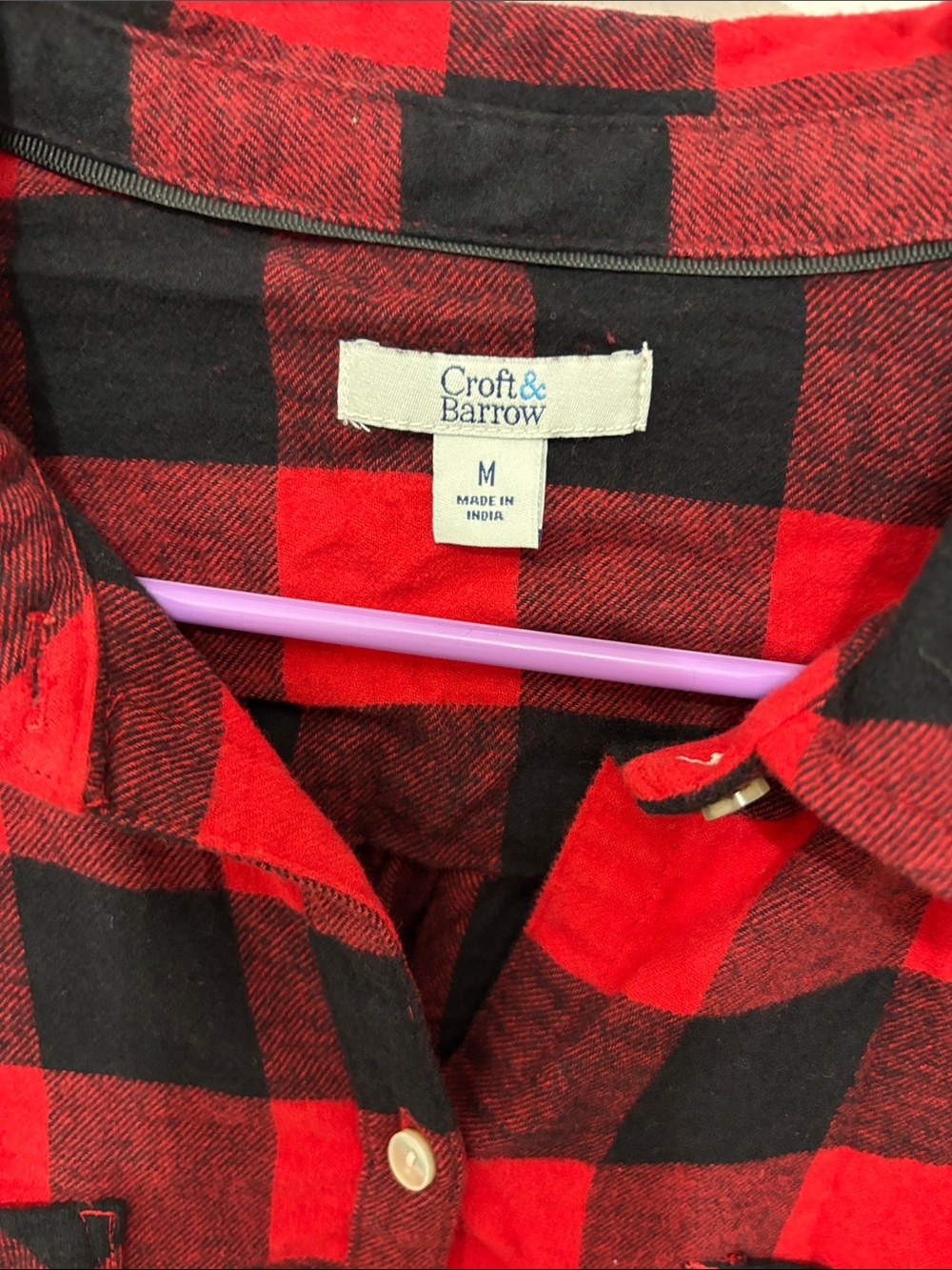 croft & barrow “NEW” Red and Black Buffalo Plaid Button-Down Shirt Sz M - Picture 2 of 7